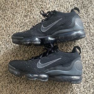White Nike Vapor Max Mens Shoes